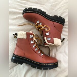 Dr. Martens boots brown NWT 0400